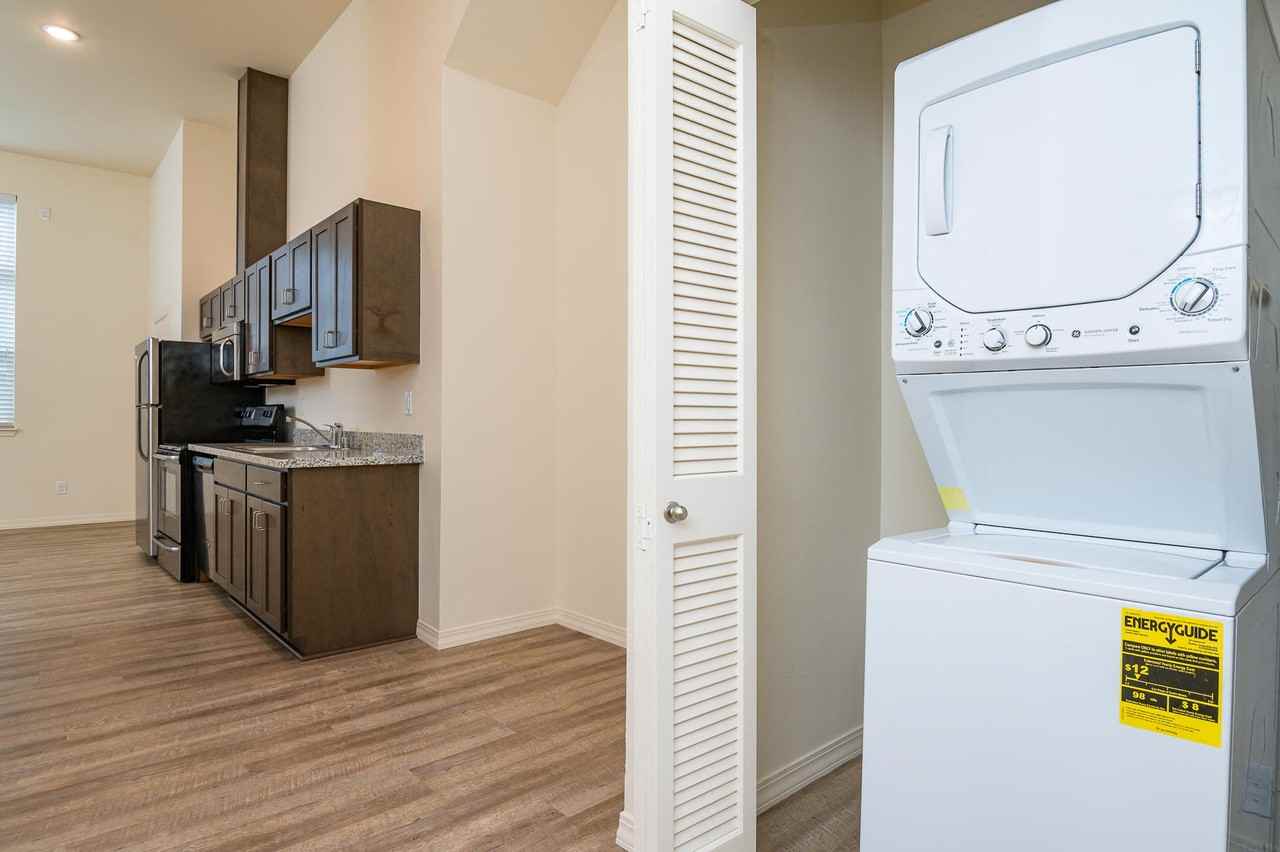 Midtown Apartments - Photo 5 of 18