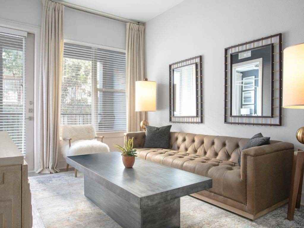 Cue Galatyn Station - Photo 3 of 30