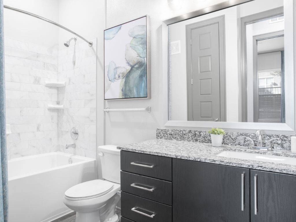 Cue Galatyn Station - Photo 5 of 30