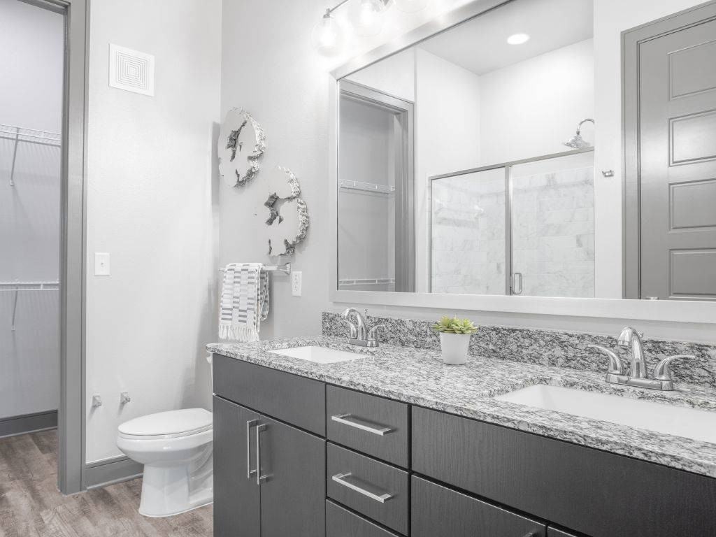 Cue Galatyn Station - Photo 7 of 30