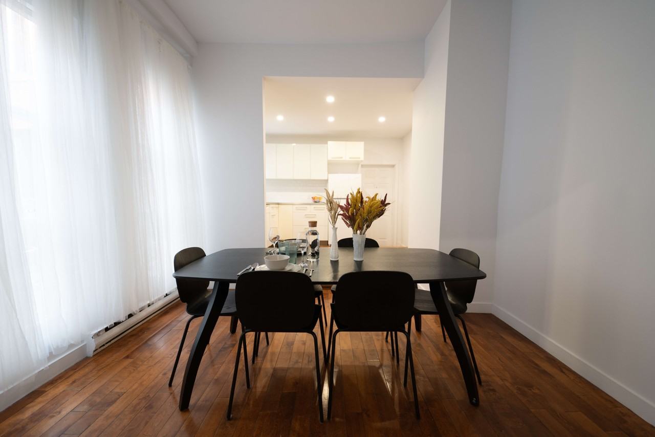 1611 Rue Saint-Denis - Photo 3 of 14