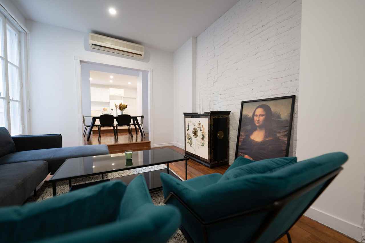 1611 Rue Saint-Denis - Photo 2 of 14