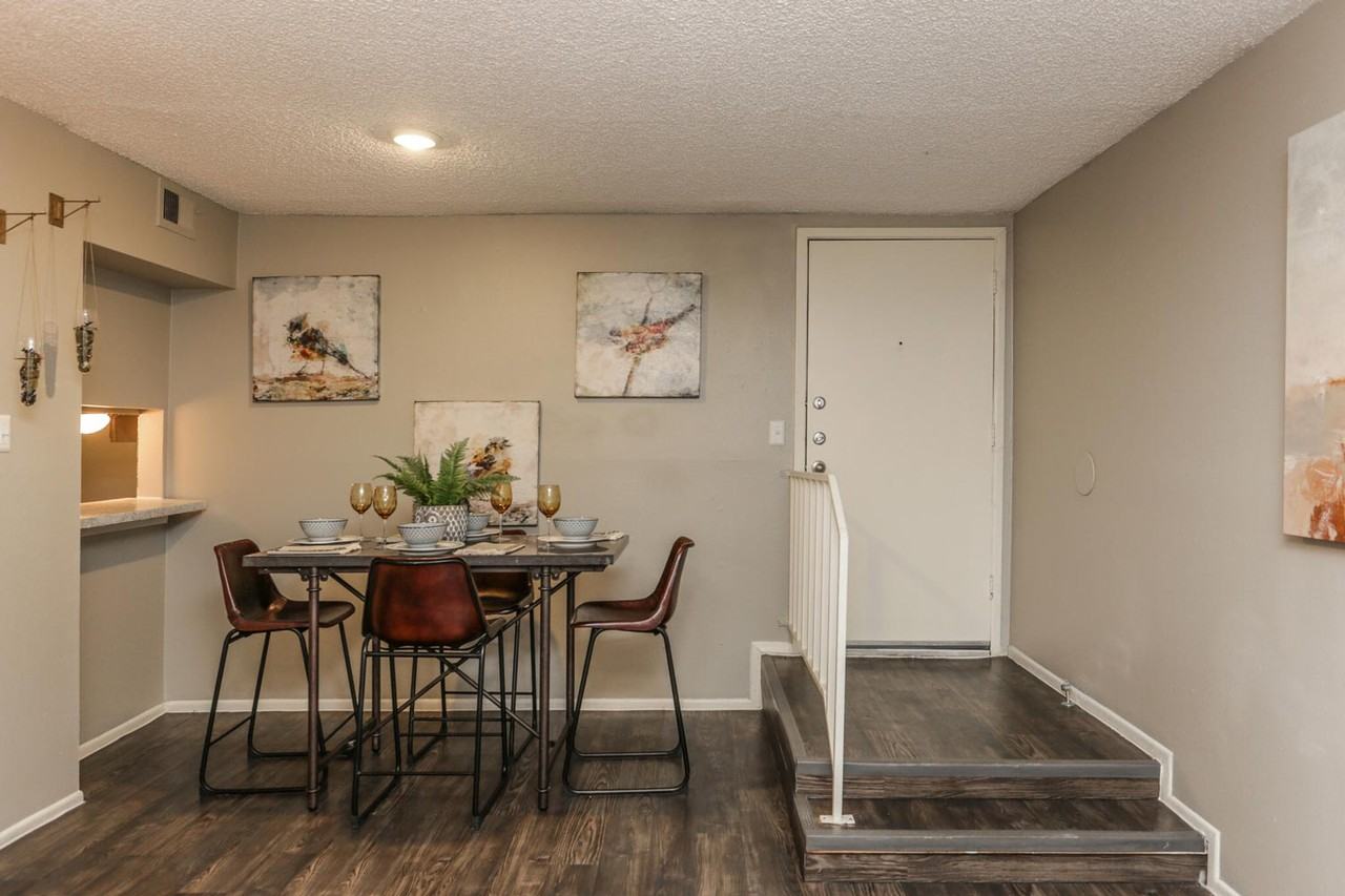 Chestnut Park Apartments - Photo 2 of 18