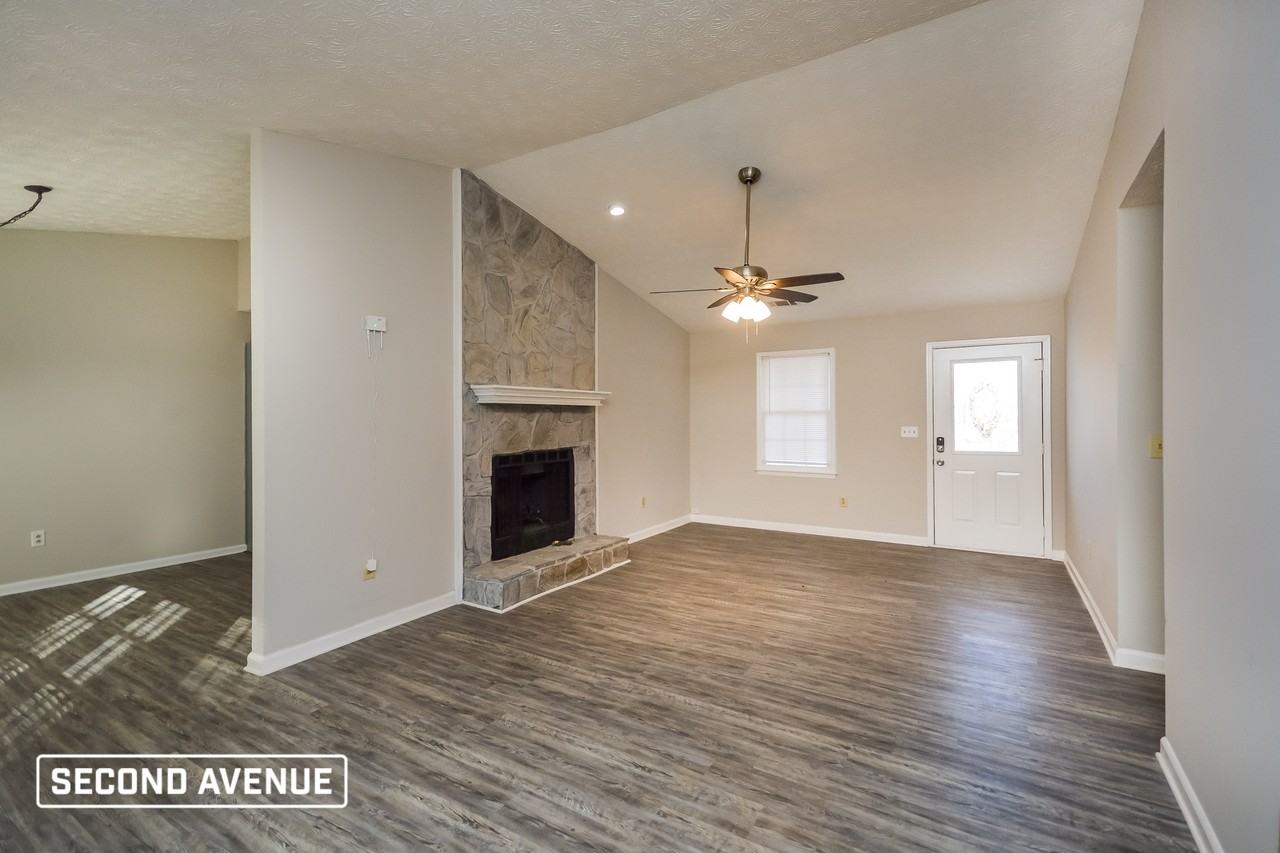 130 Summerfield Dr - Photo 2 of 15