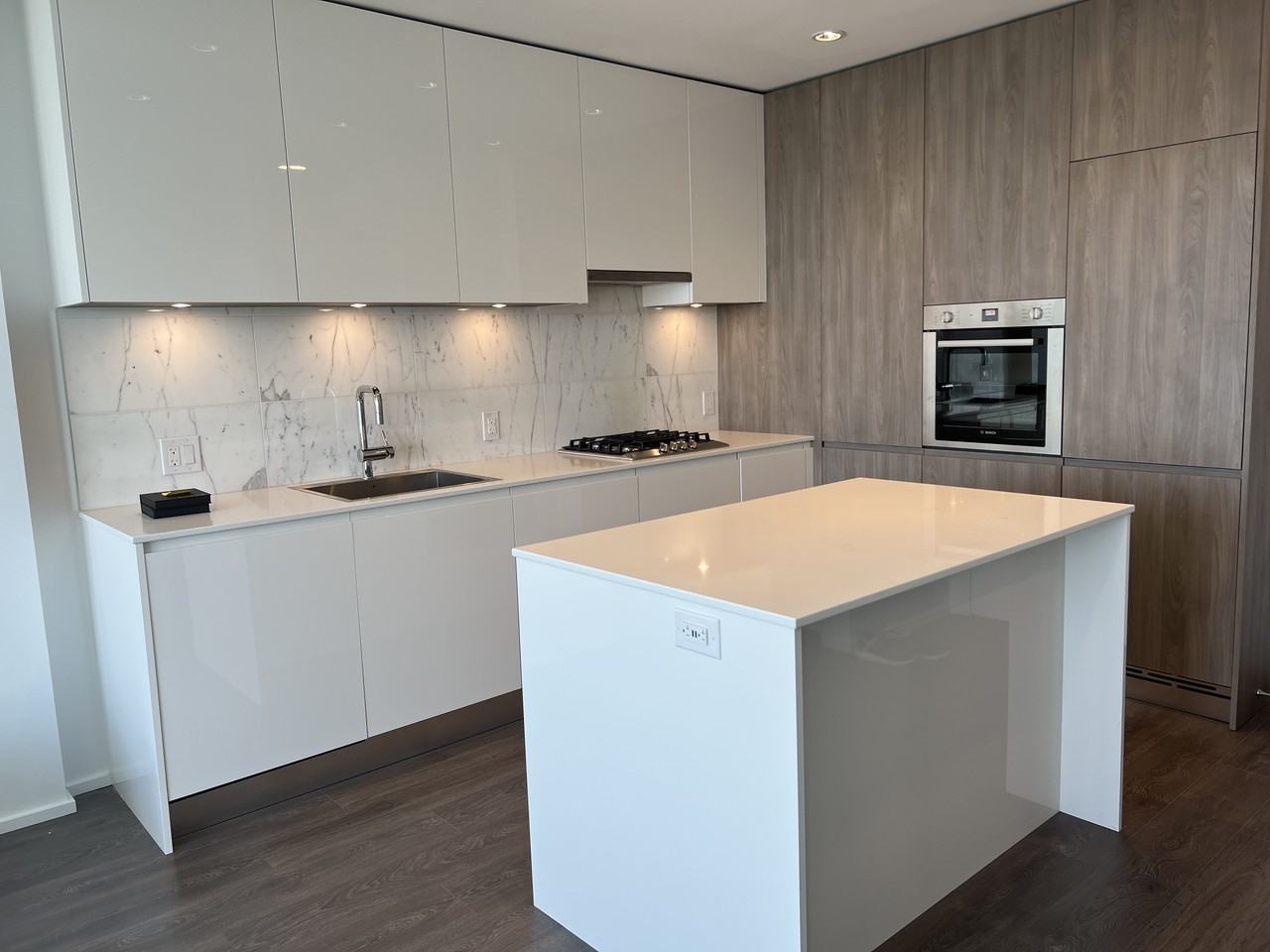 4650 Brentwood Drive 3XXX, Burnaby, BC V5C 0C2 1 Bedroom Apartment