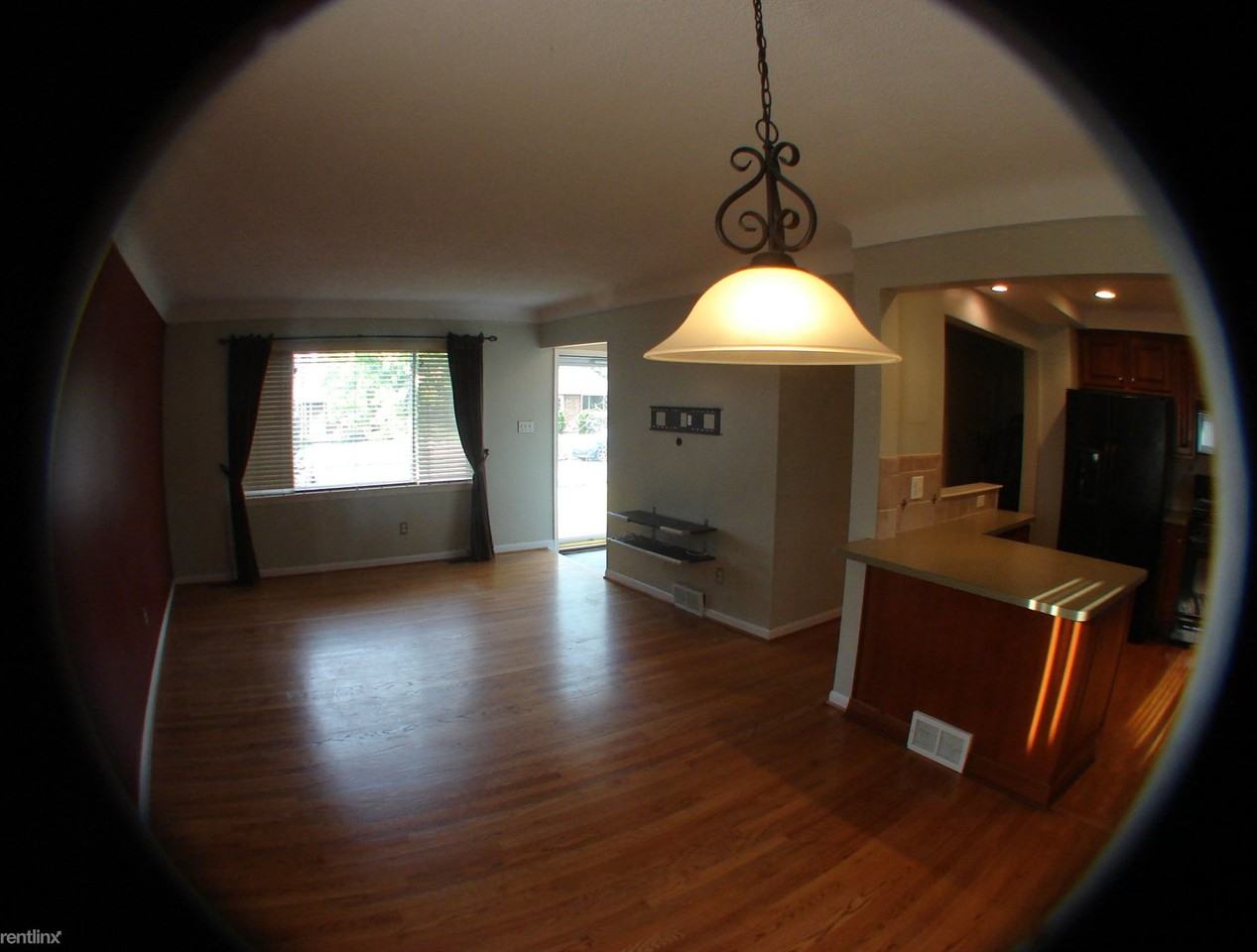 22016 Barton St - Photo 2 of 19