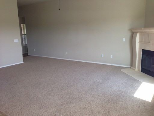 1304 Leigh Cir - Photo 3 of 9