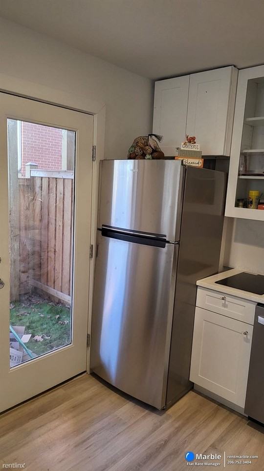 1215 Wynton Pl Ne - Photo 2 of 14