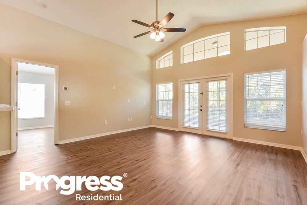2832 Afton Cir - Photo 3 of 16