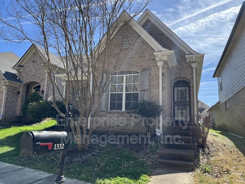 1332 Broadstone Ln - Photo 2 of 31