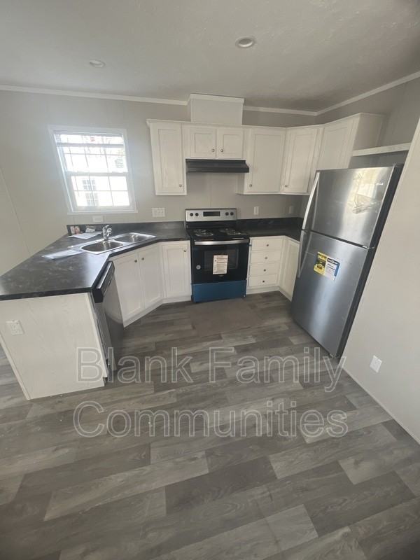 3250 Maysville Pike - Photo 2 of 8