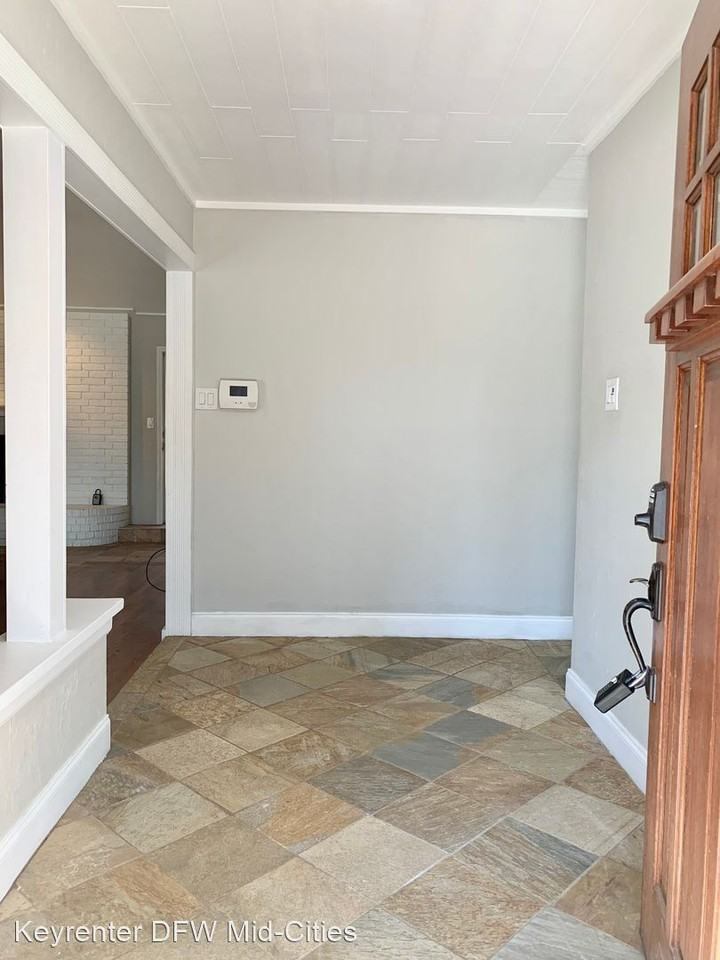 1608 Durham Dr - Photo 3 of 50