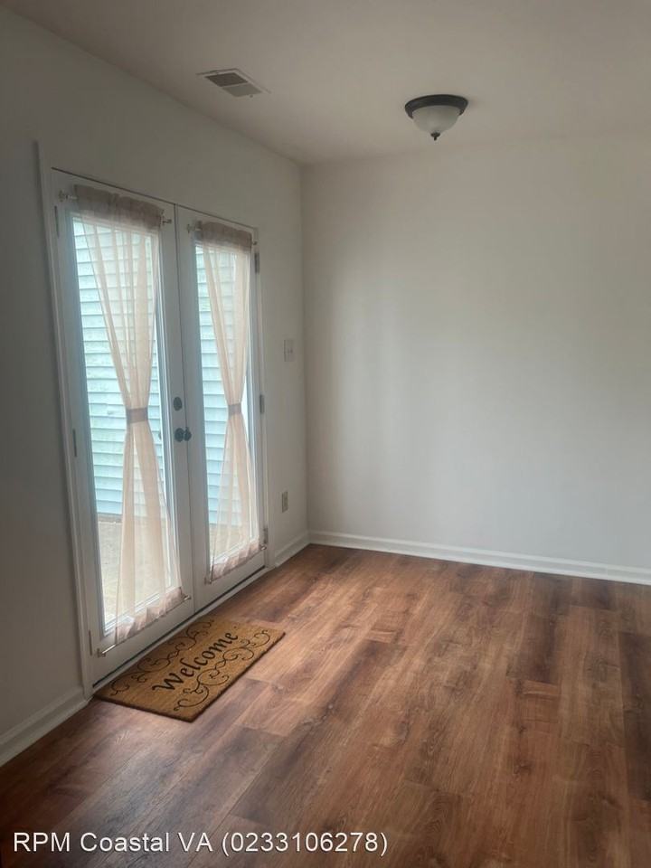 3204 Wimbledon Way - Photo 3 of 3
