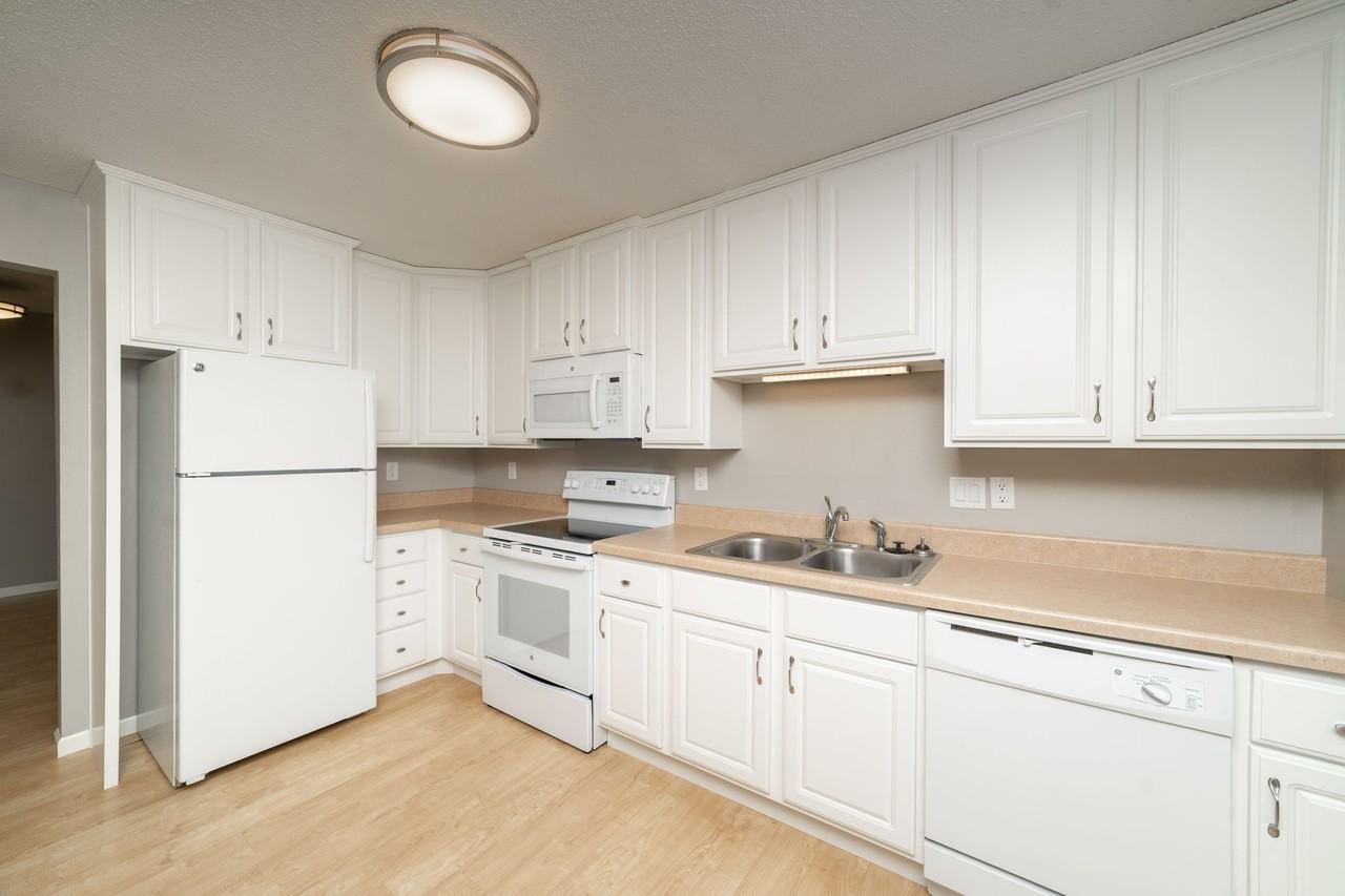 South Meadows - Photo 2 of 14