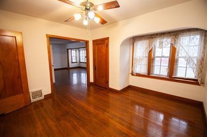 807 North Carter Street - Photo 2 of 25