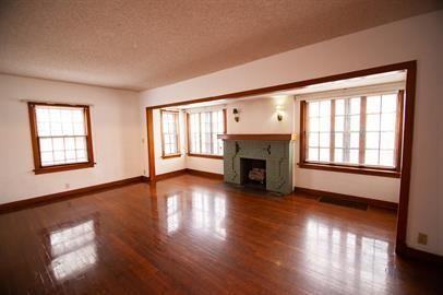 807 North Carter Street - Photo 3 of 25