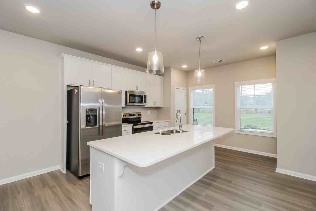 839 Calvin Park Dr - Photo 5 of 35