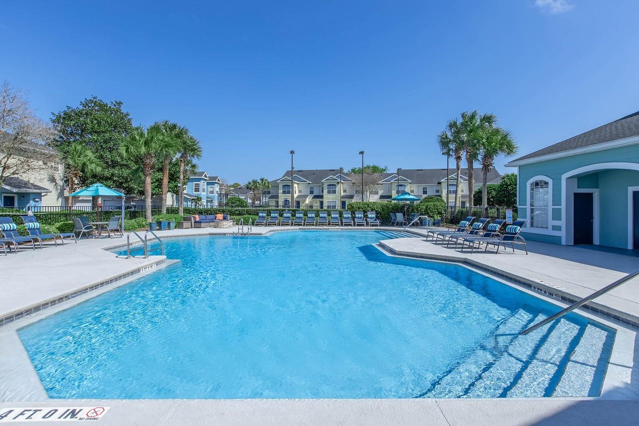 Club at Danforth - Photo 6 of 50