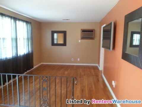 3211 Panorama Dr - Photo 2 of 15