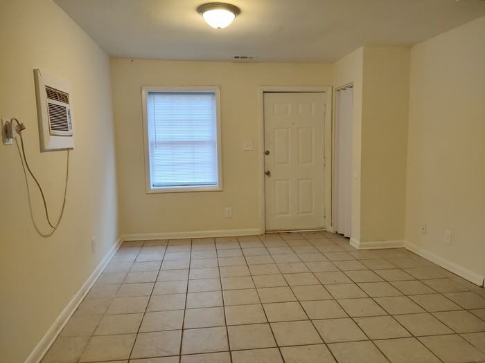 329 Oak St #329 - Photo 2 of 8