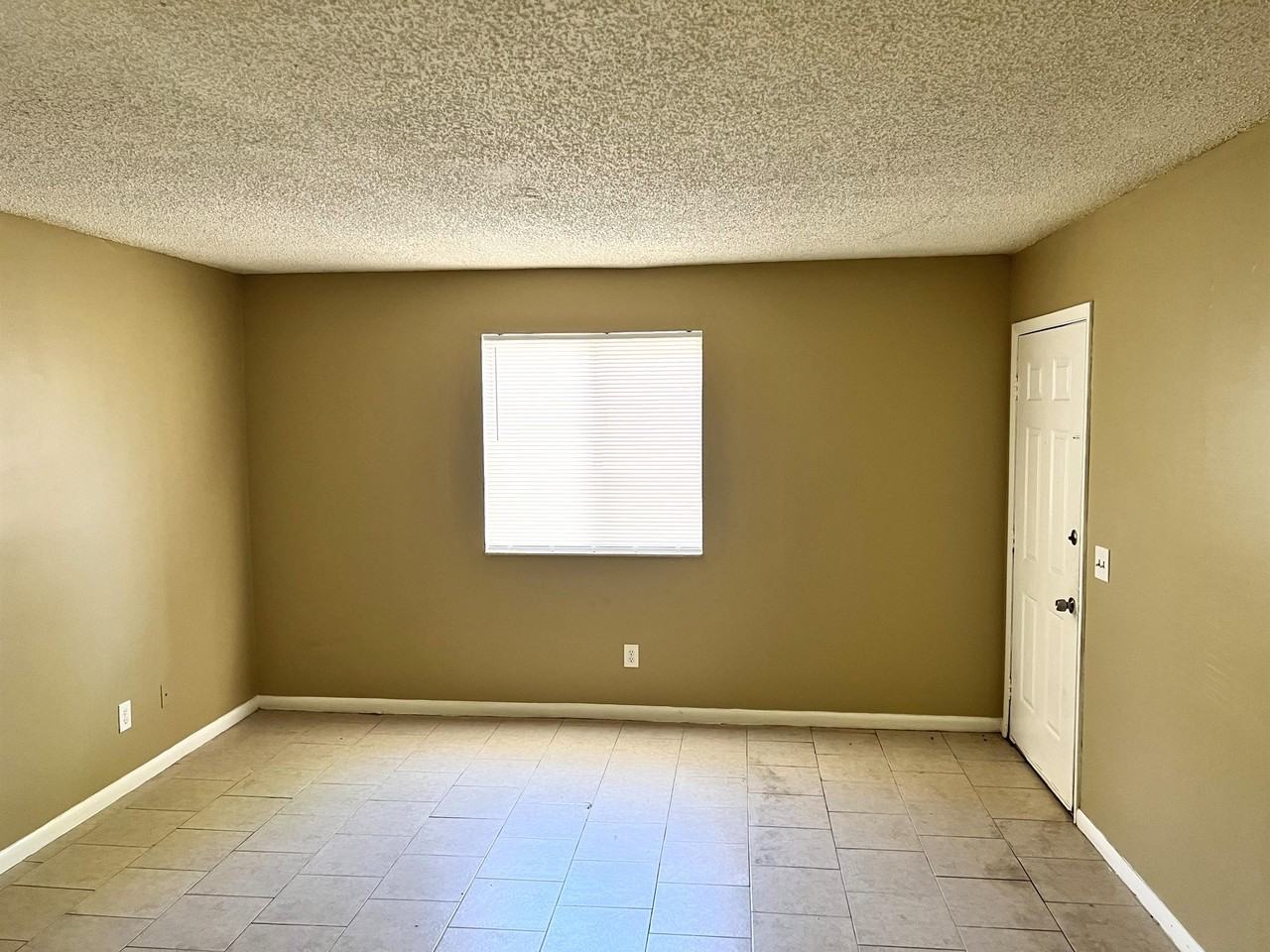 5219 Westchase Ct #1 - Photo 3 of 8
