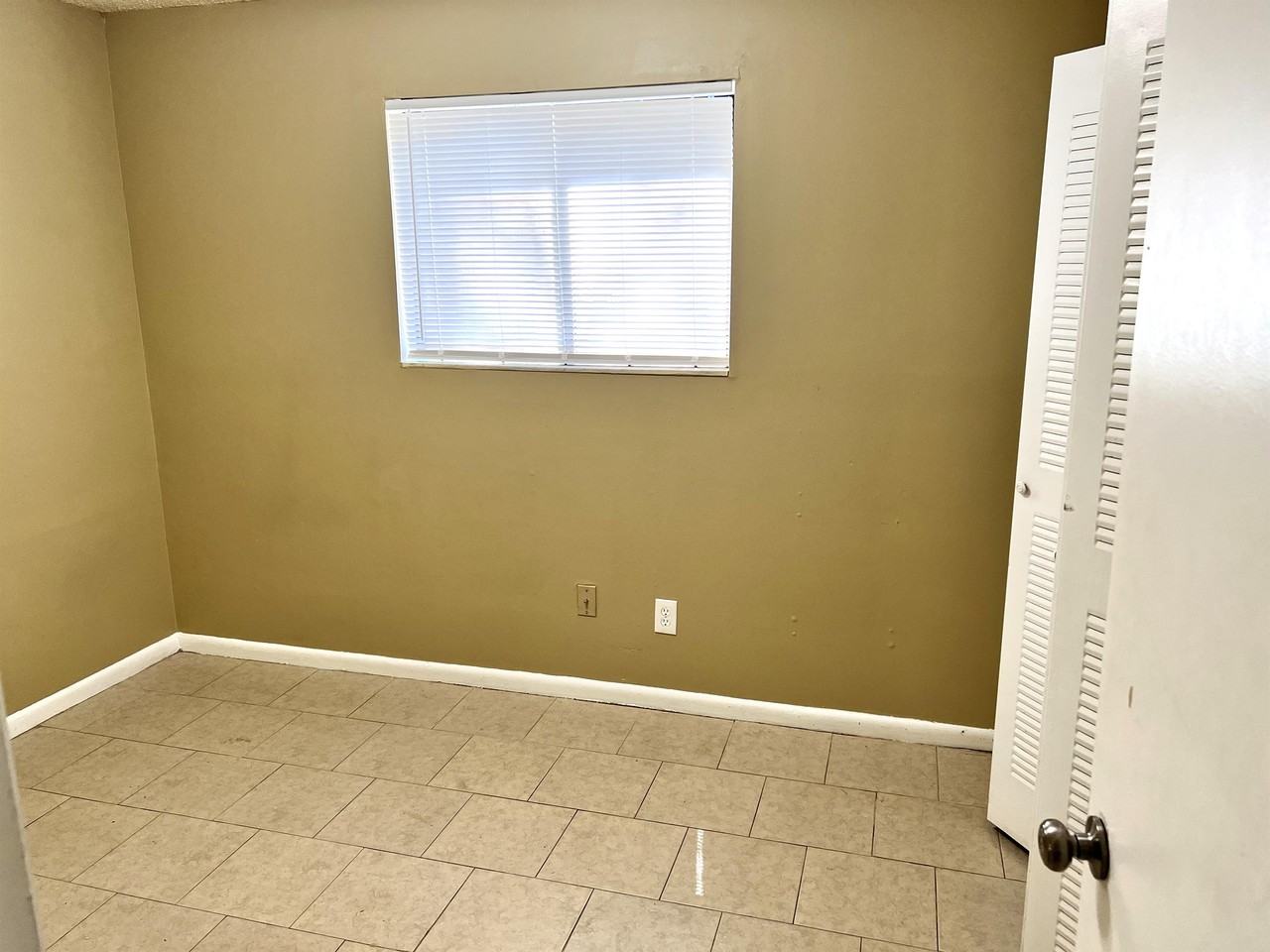 5219 Westchase Ct #1 - Photo 7 of 8
