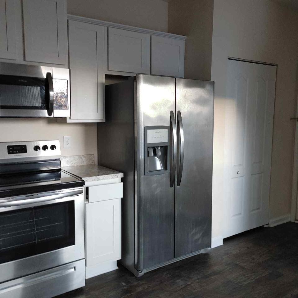 8046 Echo Springs Rd #1 - Photo 4 of 5