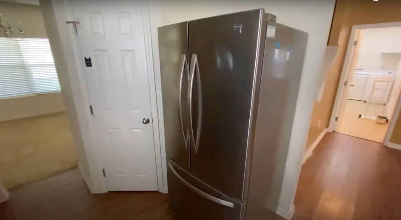 3301 Genlee Dr - Photo 3 of 12