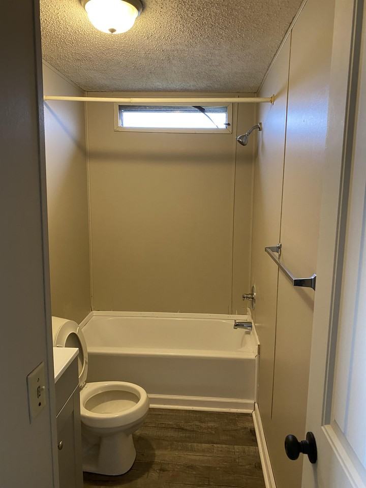 199 Zackary St #1 - Photo 6 of 17