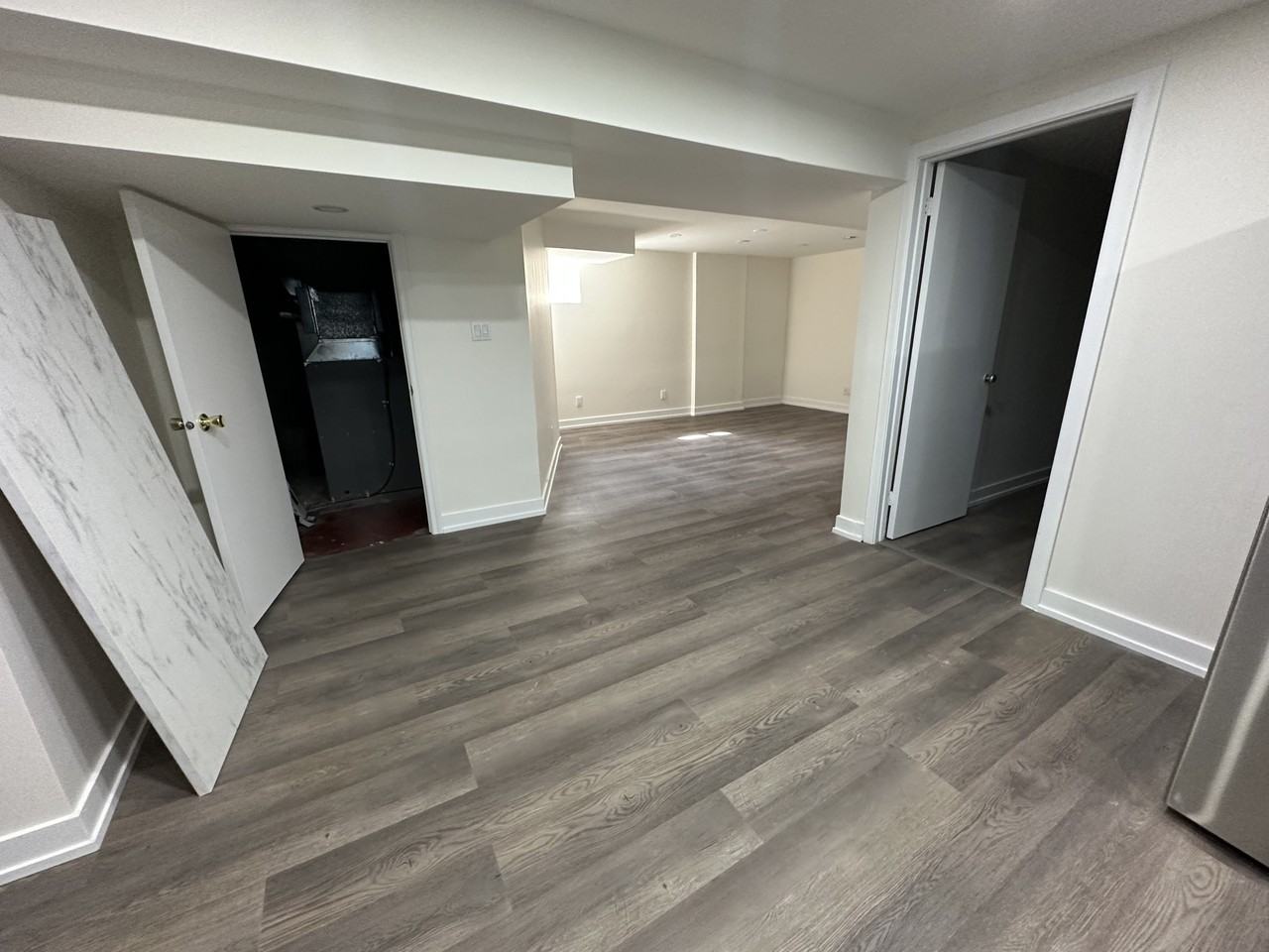 7 Garrick Road Basement - Photo 2 of 9