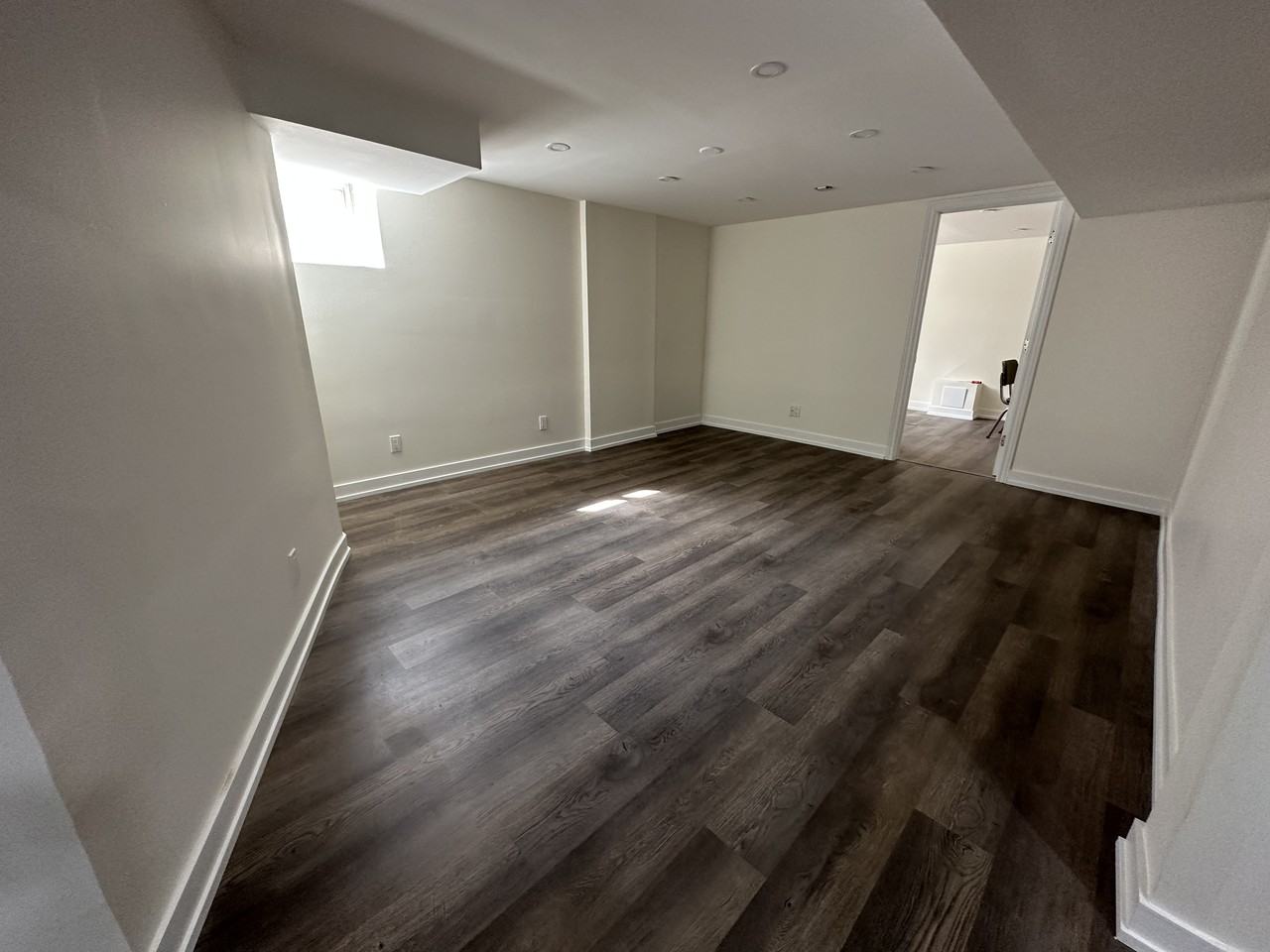 7 Garrick Road Basement - Photo 3 of 9