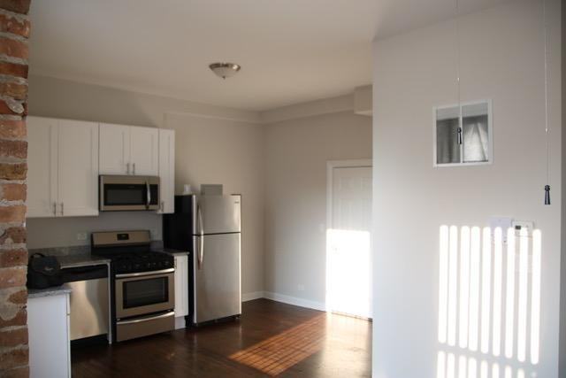 1447 W 17th St - Photo 2 of 10