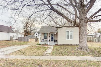 412 S Hamilton St - Photo 2 of 11