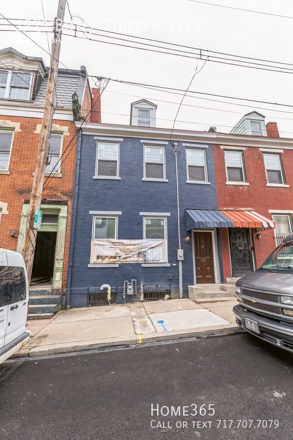 1221 Boyle St #1221