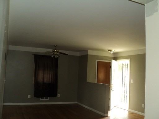 9045 Kinloch - Photo 3 of 6