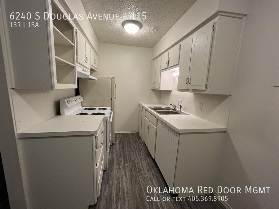 6240 S Douglas Ave #115 - Photo 3 of 10