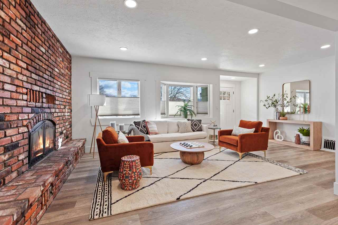 321 N 13th St - Photo 3 of 25