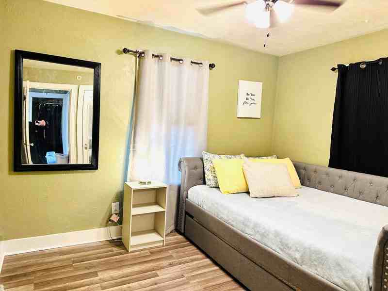 1606 Southwest a Avenue - Photo 6 of 15