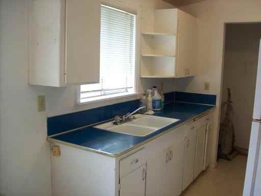 540 Pine St - Photo 3 of 6