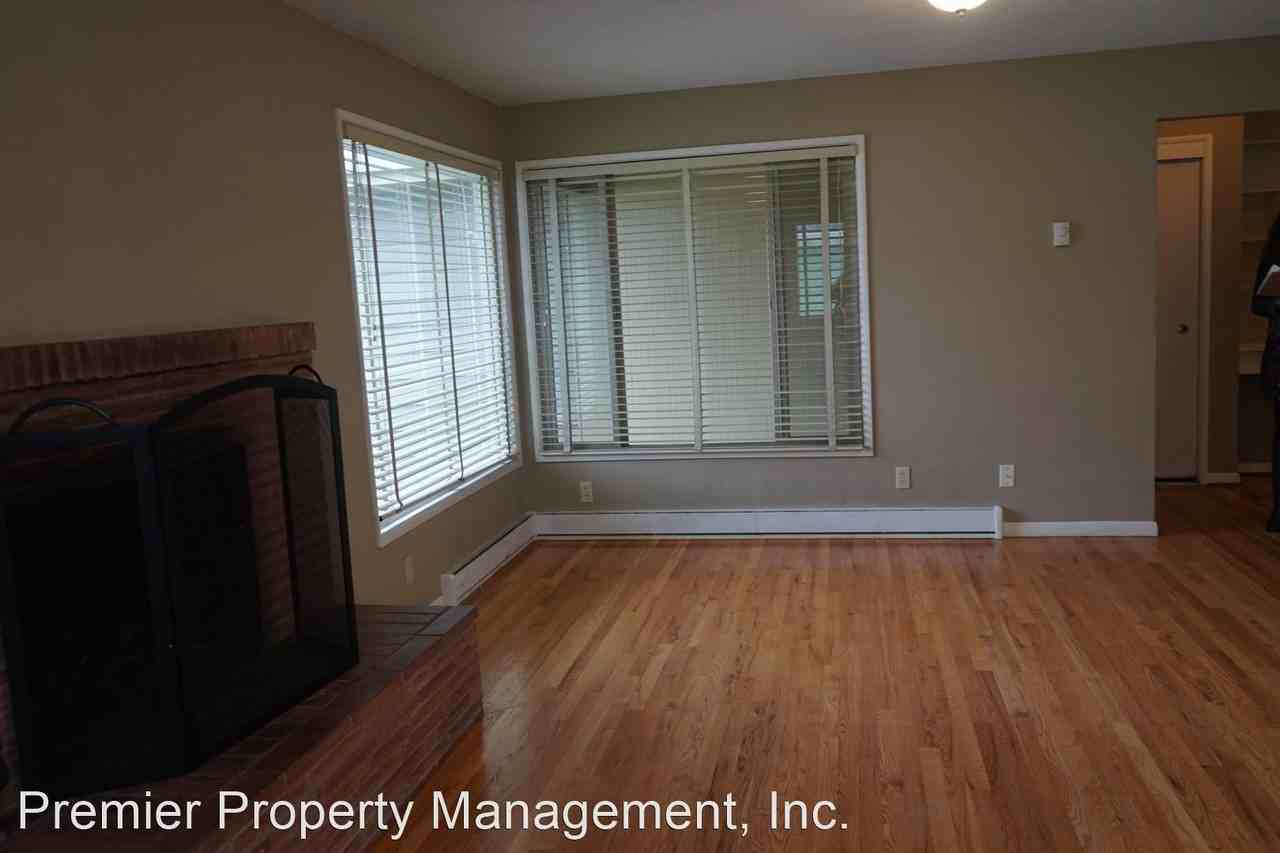 811 T St - Photo 2 of 19