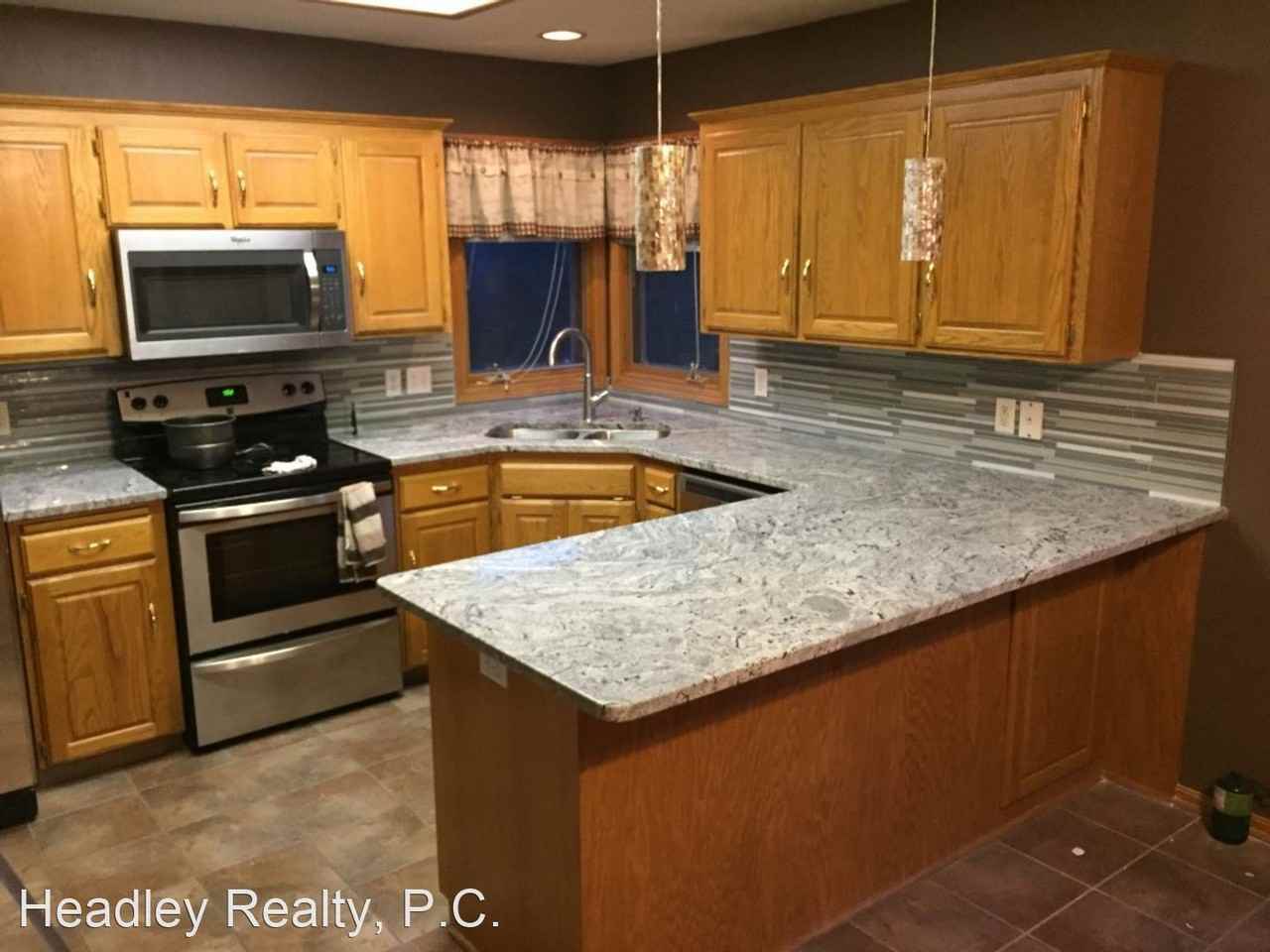 4014 Buccaneer Blvd - Photo 3 of 16