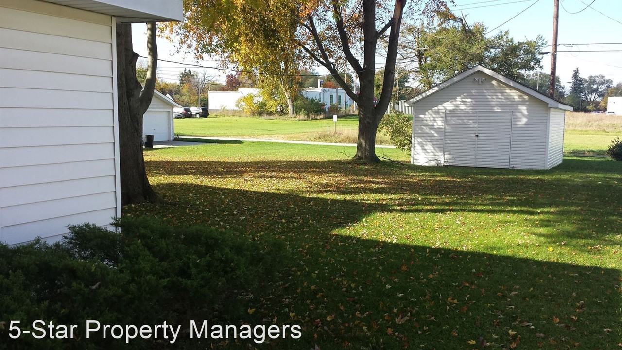 615 N Riverside Blvd - Photo 2 of 16