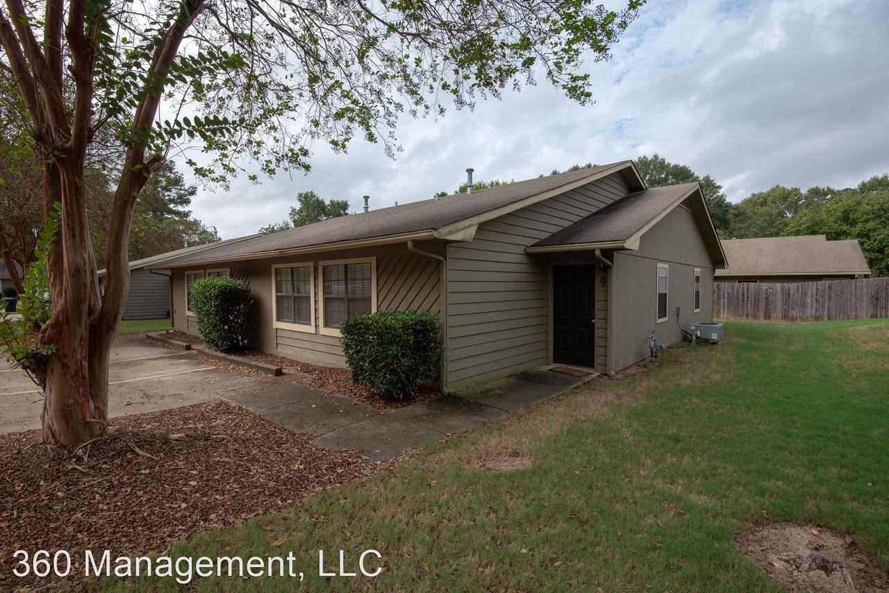 1521 Fitzpatrick Ave - Photo 2 of 10