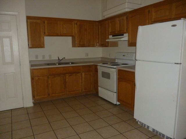 9667 E 37th Pl - Photo 3 of 17