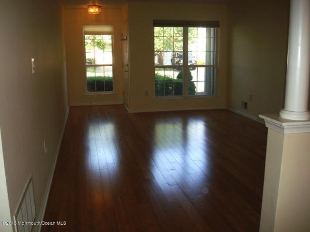 65 Daniele Dr - Photo 2 of 20