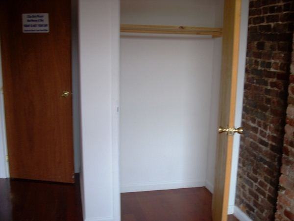 By carmine st, West village, 10014 - Photo 2 of 4