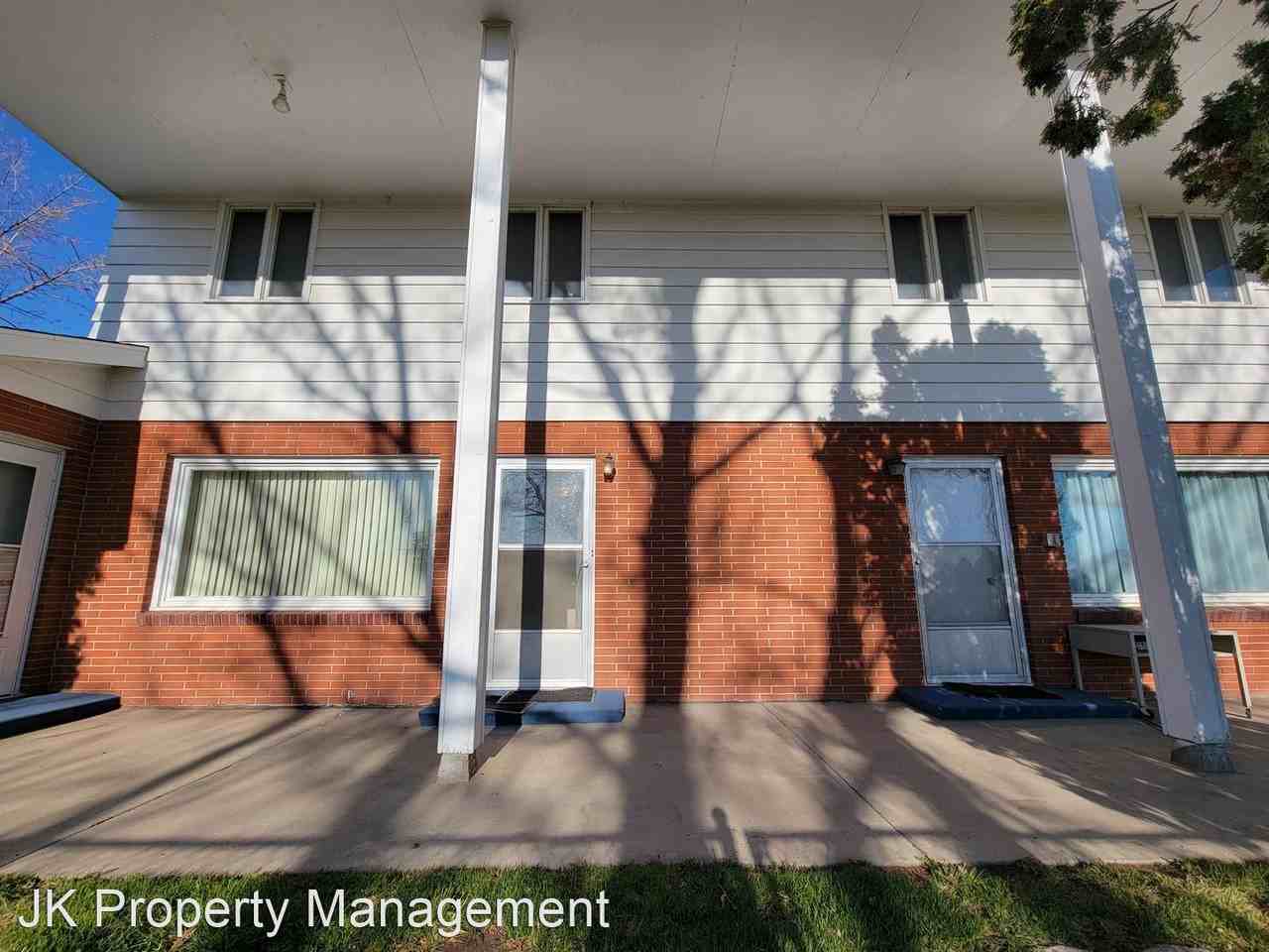 820 2nd Ave NW - Photo 2 of 20