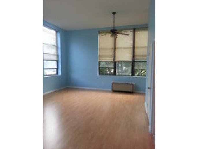 34 May St - Photo 2 of 5