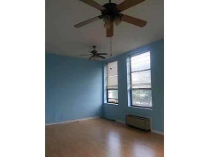 34 May St - Photo 3 of 5