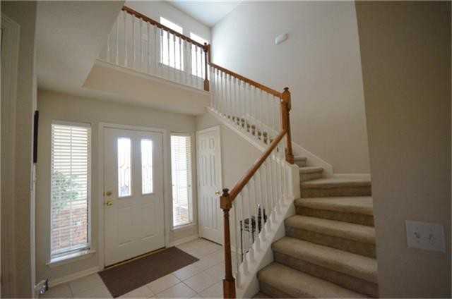 2223 Ridge Wood Ln - Photo 3 of 32